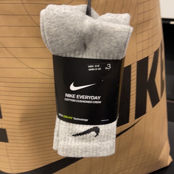 3 pairs set Nike Socks Everyday Cushioned Crew - Picture 9 of 16